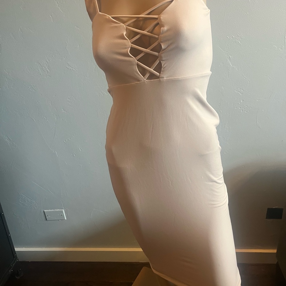Nookie Tropicana Cross Front Nude Shift Dress Size Medium. NWT